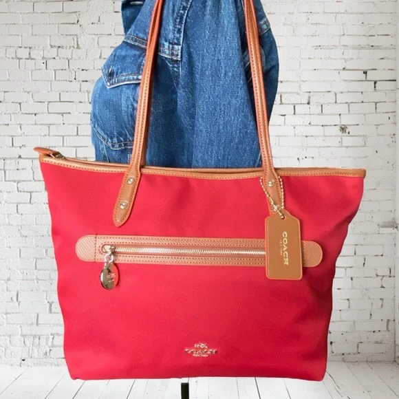 Coach NWT Sawyer Canvas Large Tote Bag Classic Red Turnlock - Picture 4 of 17